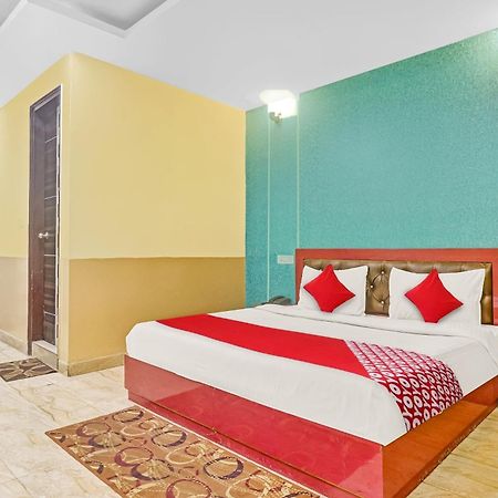 Hotel O Prince Home Stay Near Ambience Mall Nueva Delhi Exterior foto